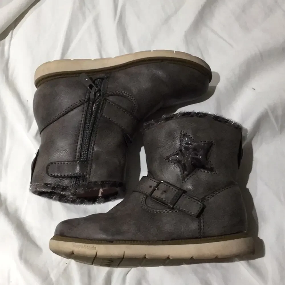 Girls taupe boots 9.5 worn once edgy look
